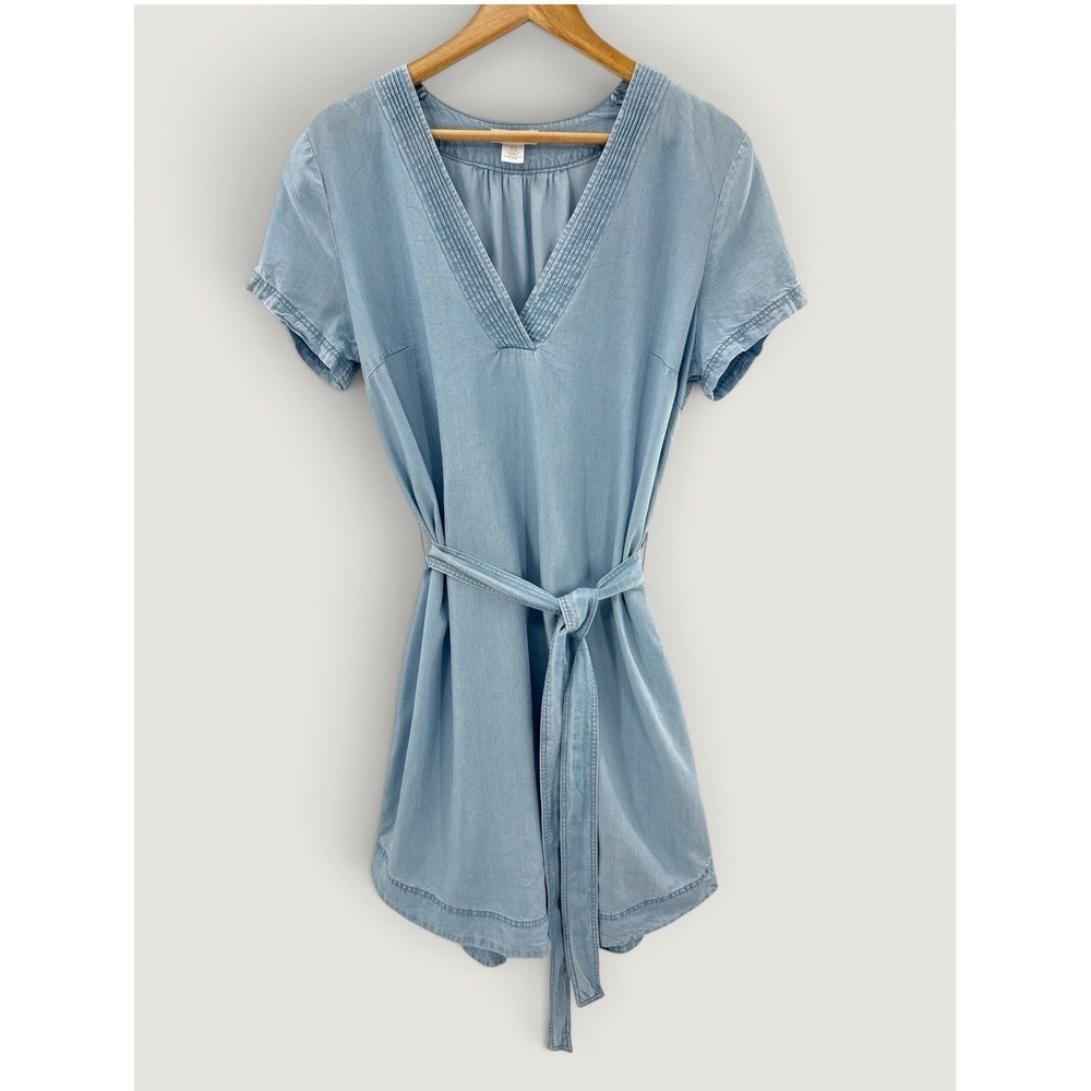 H&M L.O.G.G. Lyocell Chambray Dress M Blue V-Neck Belted Short‎ Sleeve  Costal